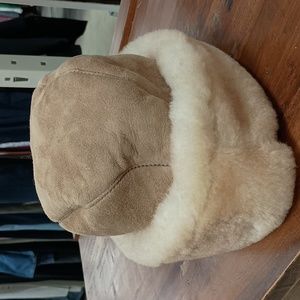 Sold Suede Fur Hat 1Sz $38 +  free hat.ltem ,,(is pract